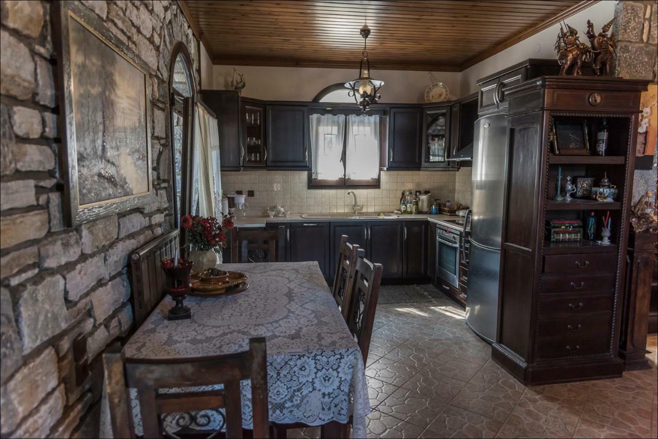 فيلا Stone Mansion Anavryti, Αμα 20569 ميستراس المظهر الخارجي الصورة