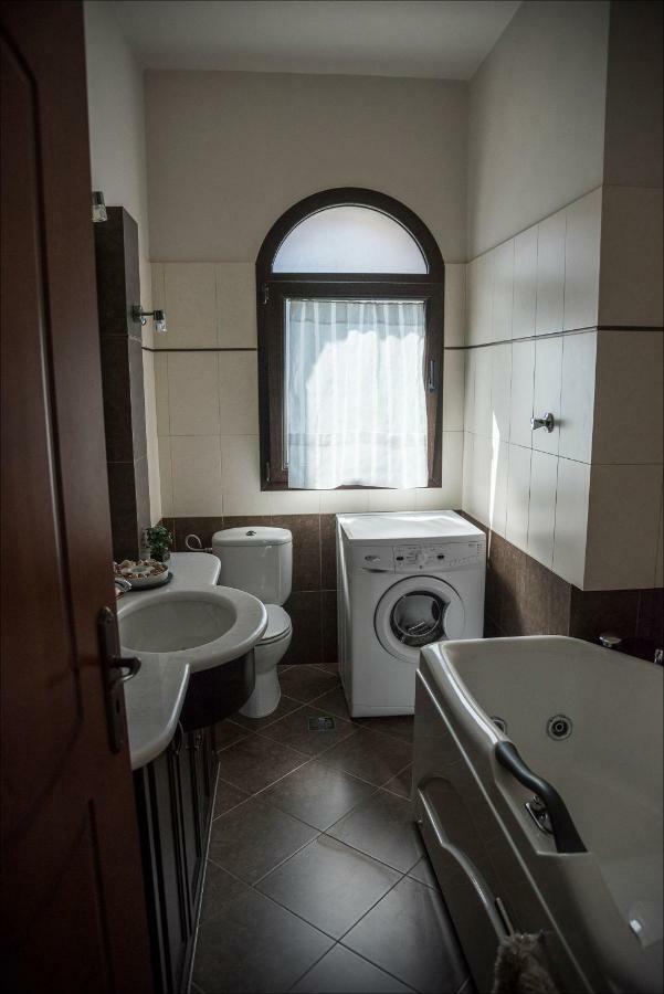 فيلا Stone Mansion Anavryti, Αμα 20569 ميستراس المظهر الخارجي الصورة